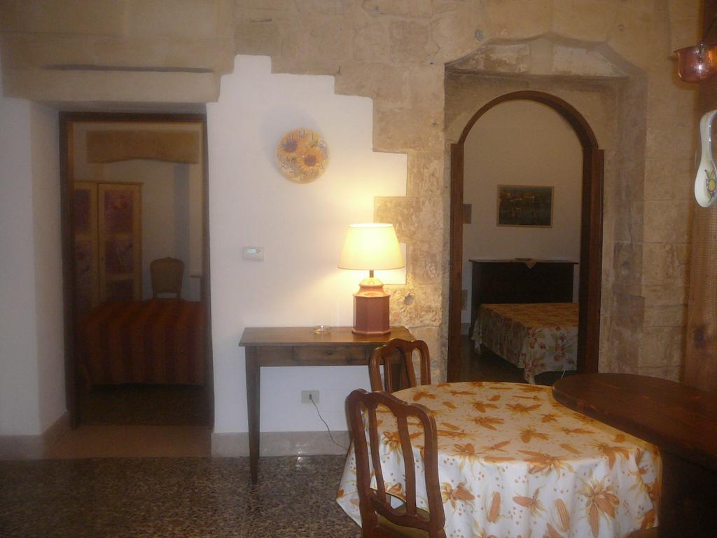Bed and Breakfast Antica Galateo Лечче Экстерьер фото